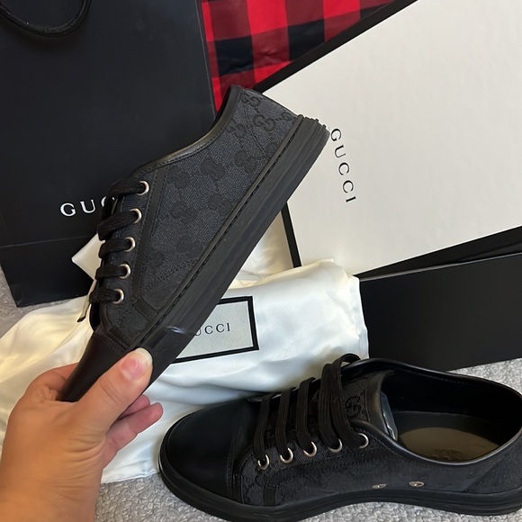 Auth* Gucci sneakers Fits Size6 - Picture 3 of 16